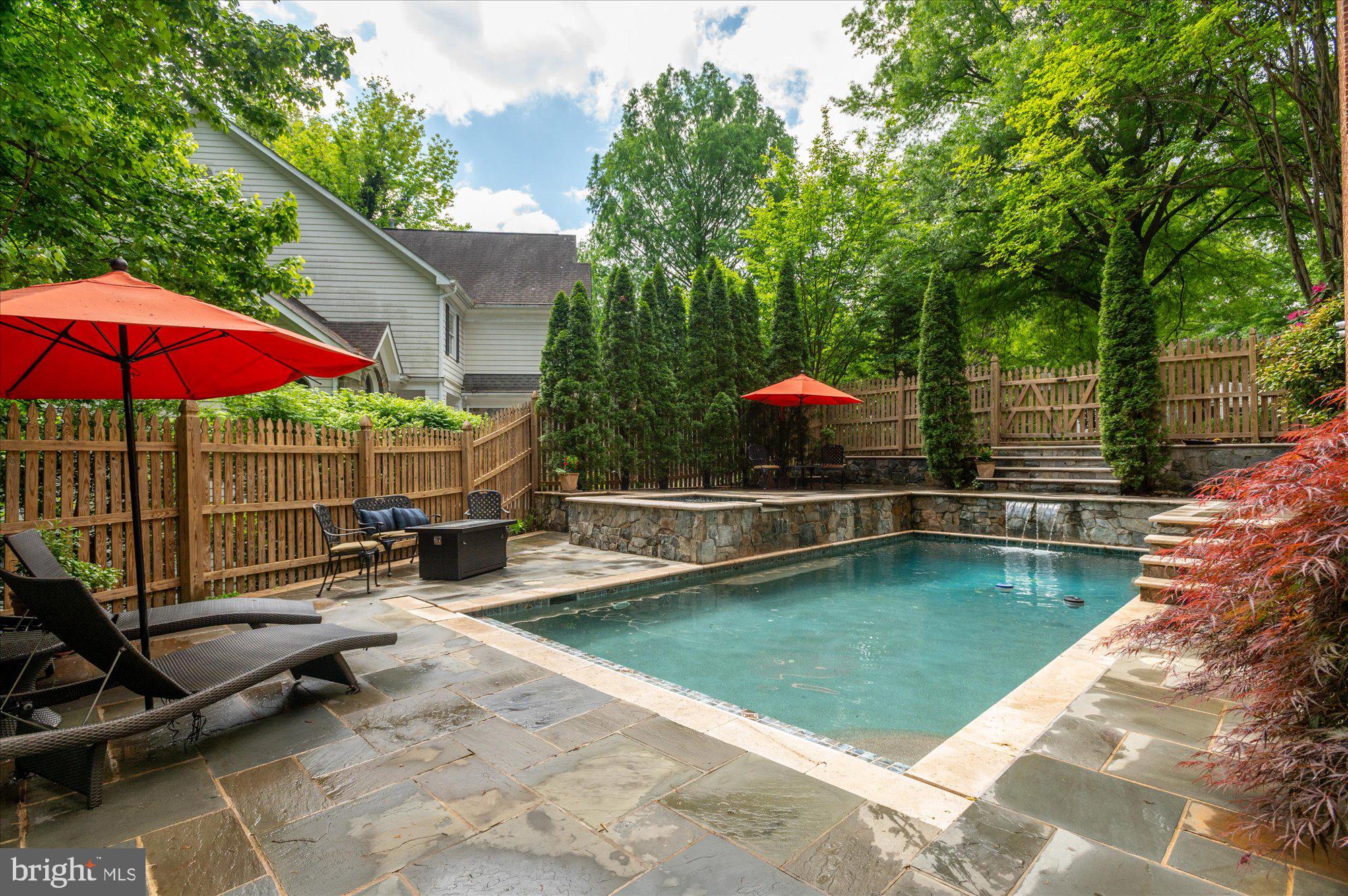 ARLINGWOOD - Residential