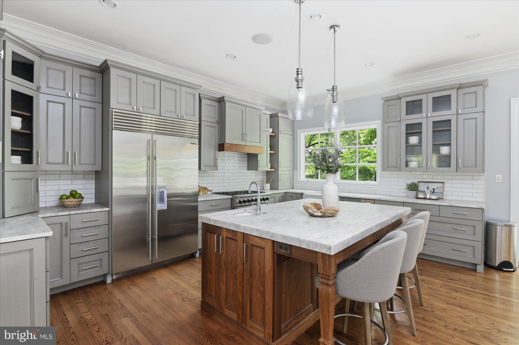 ARLINGWOOD - Residential