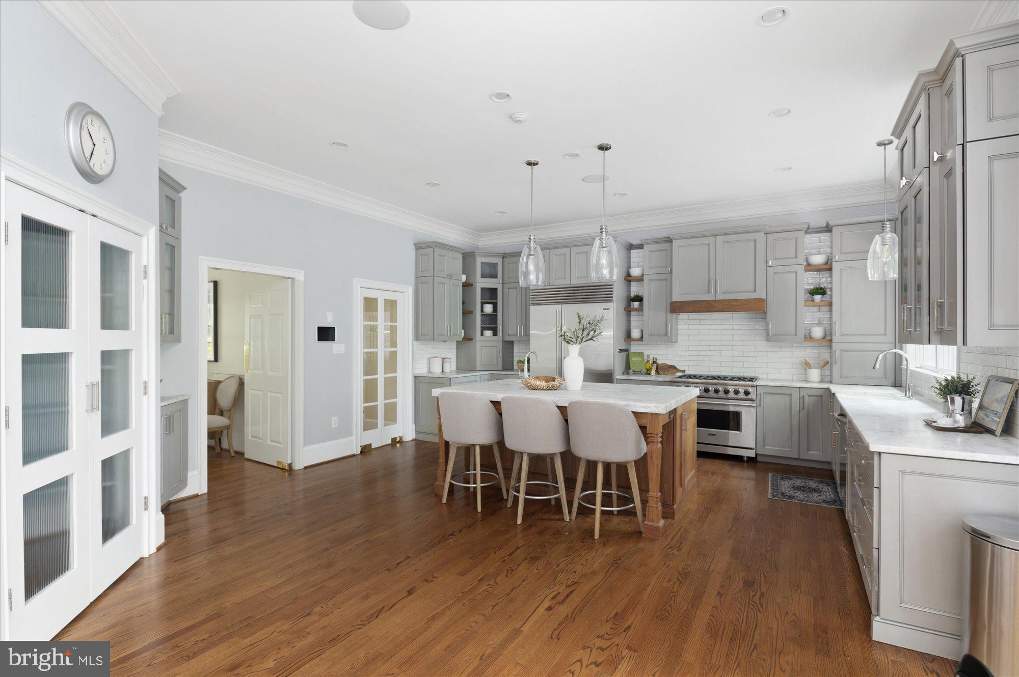 ARLINGWOOD - Residential