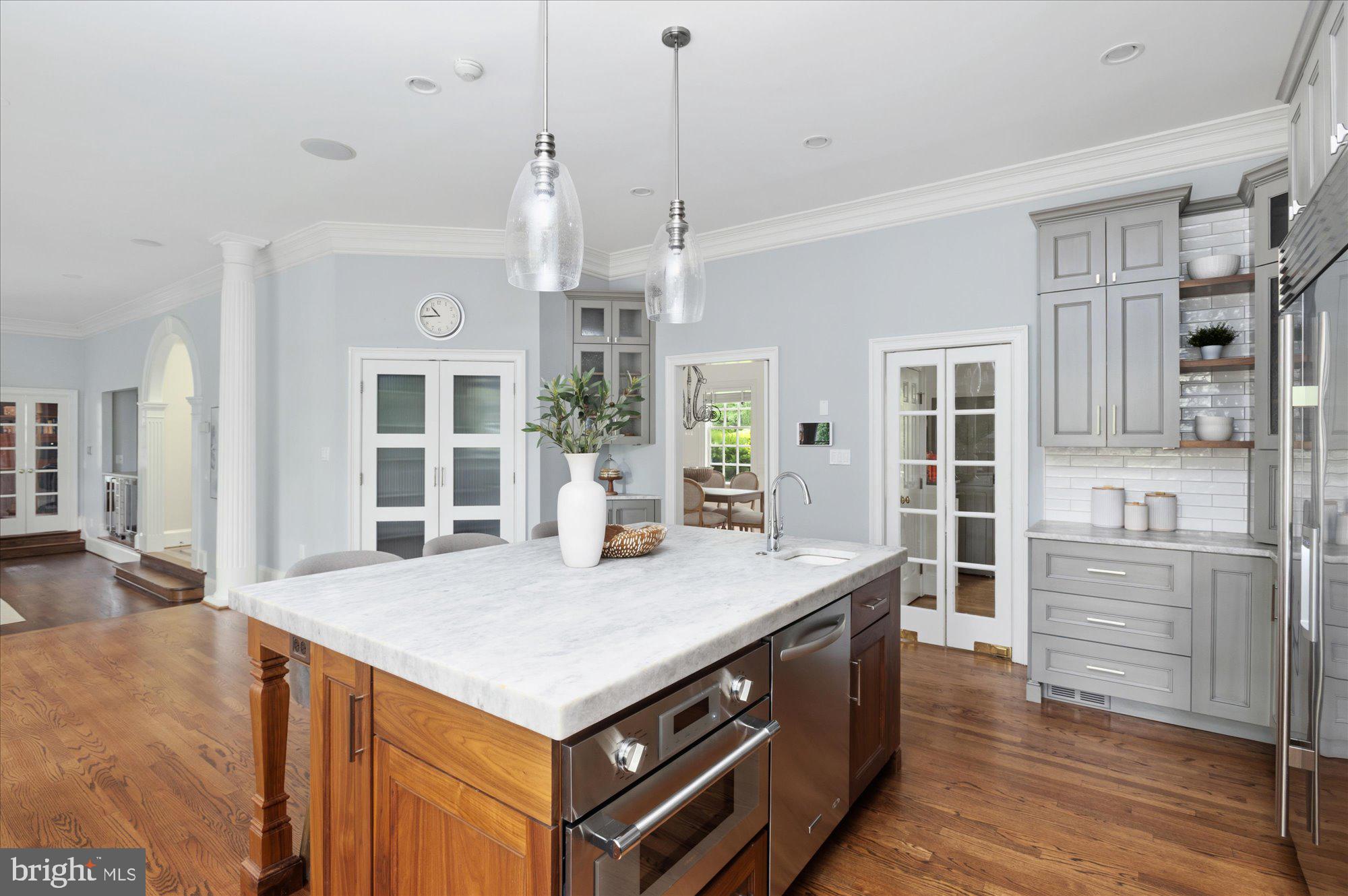 ARLINGWOOD - Residential