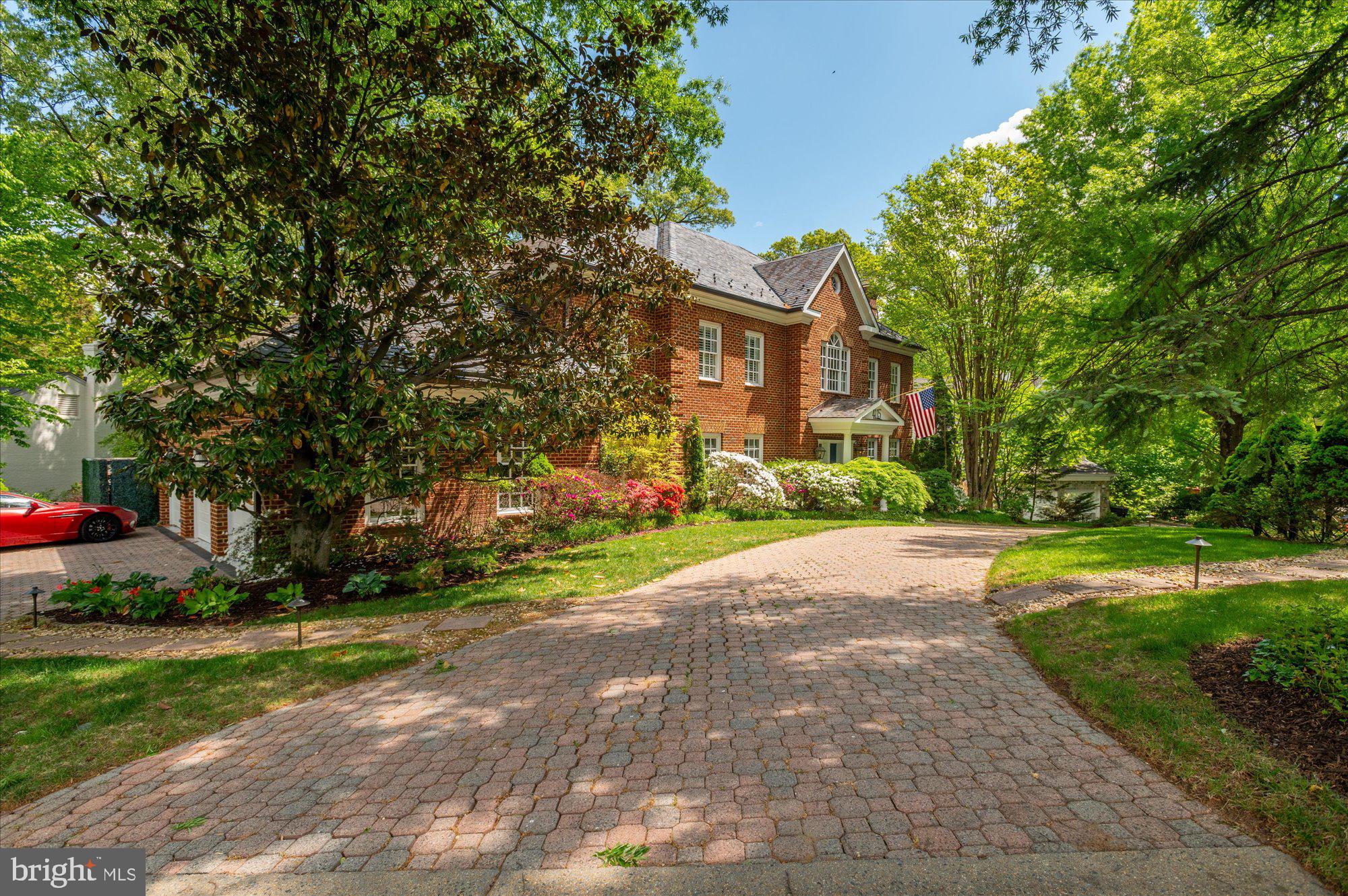 ARLINGWOOD - Residential