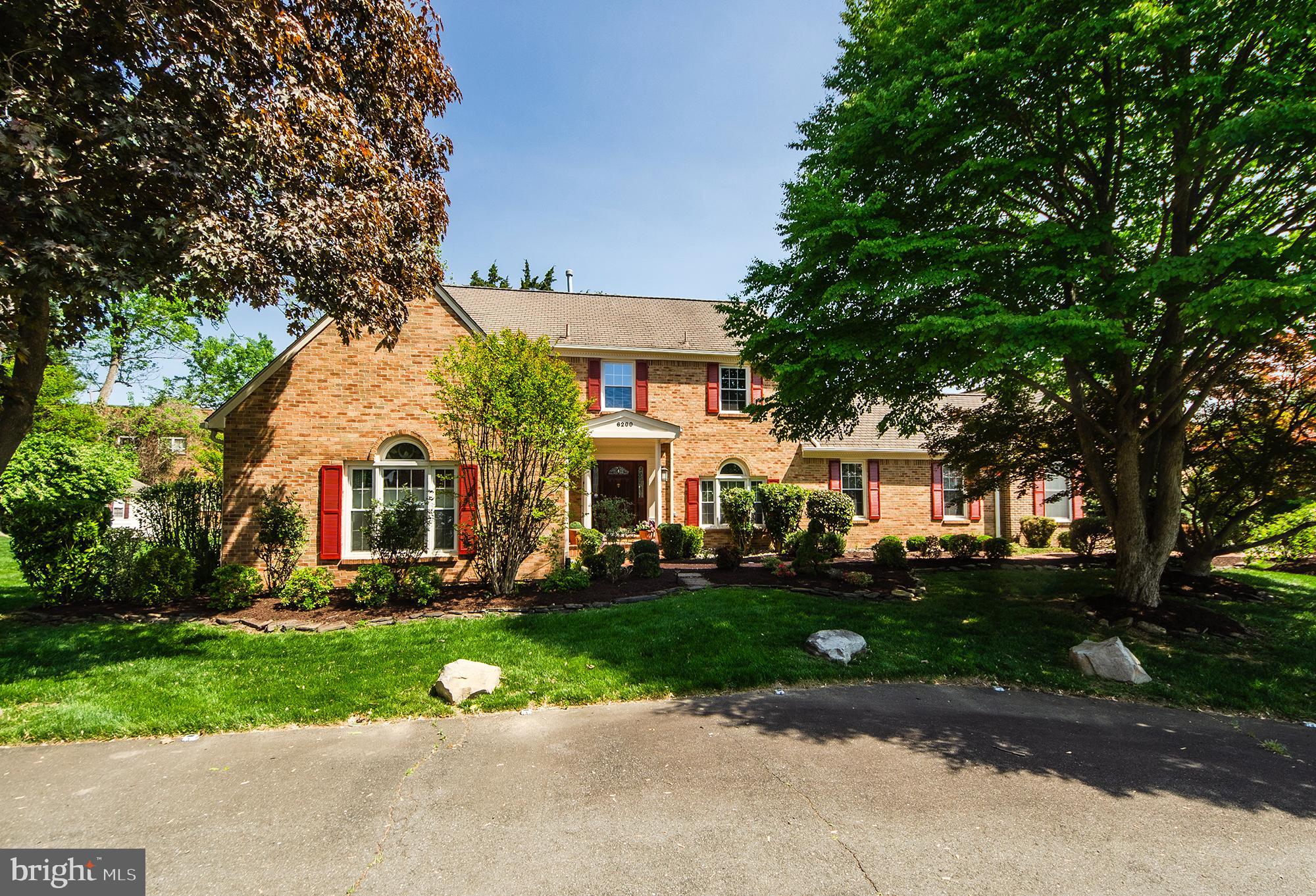 6200 HOMESPUN LANE