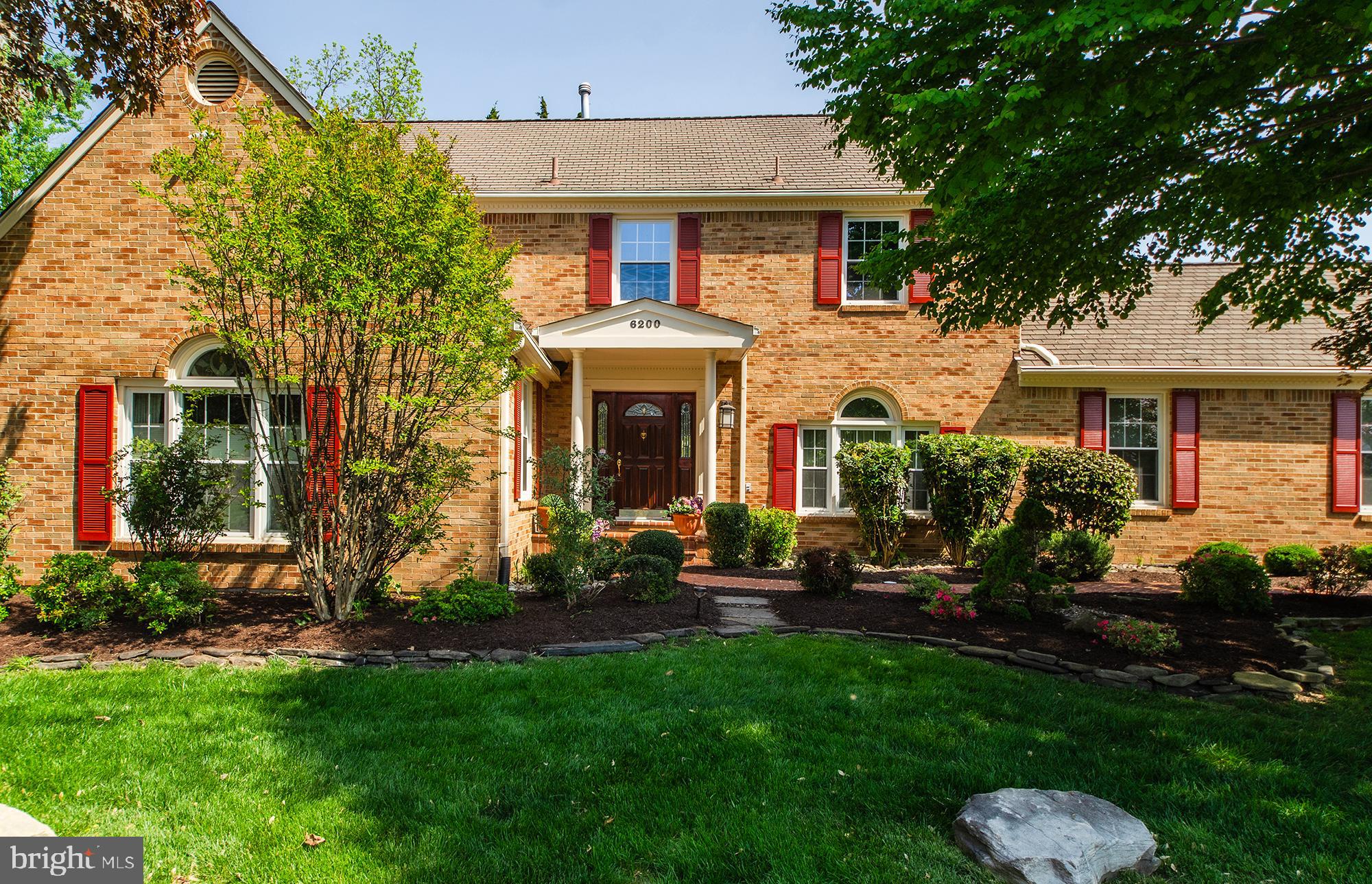 6200 HOMESPUN LANE