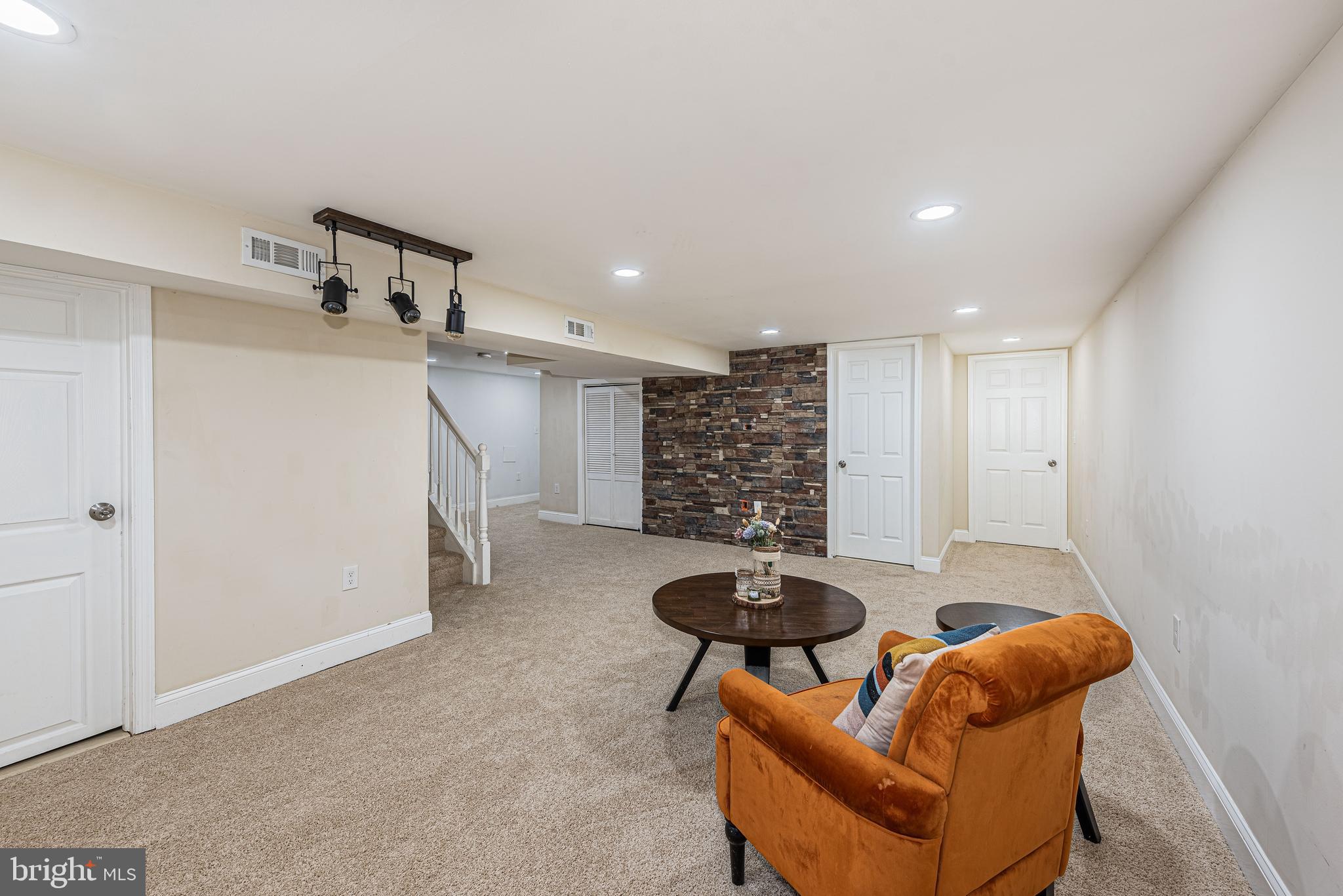 FIELDSTONE - Residential
