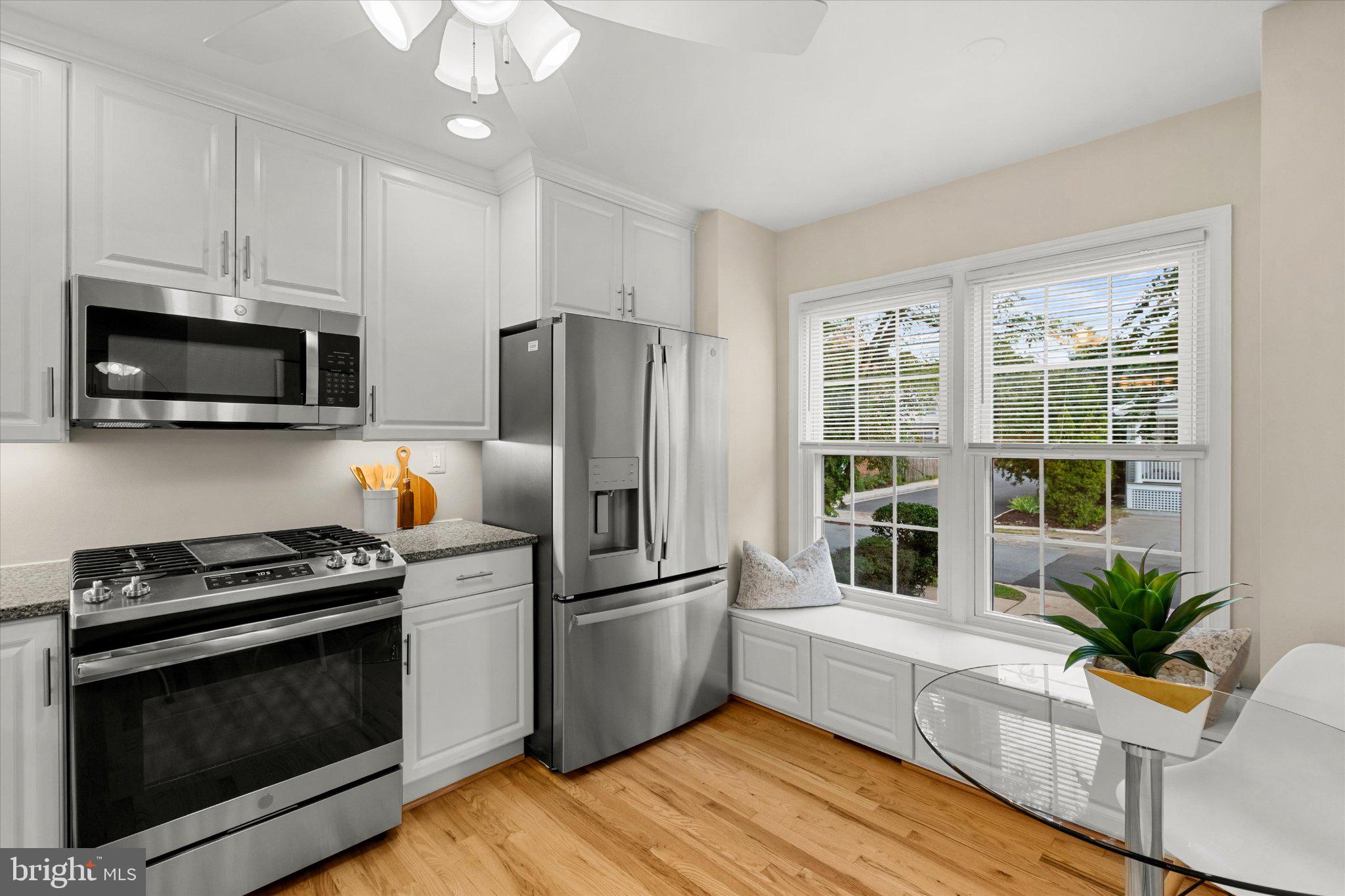 15 E DEL RAY AVENUE