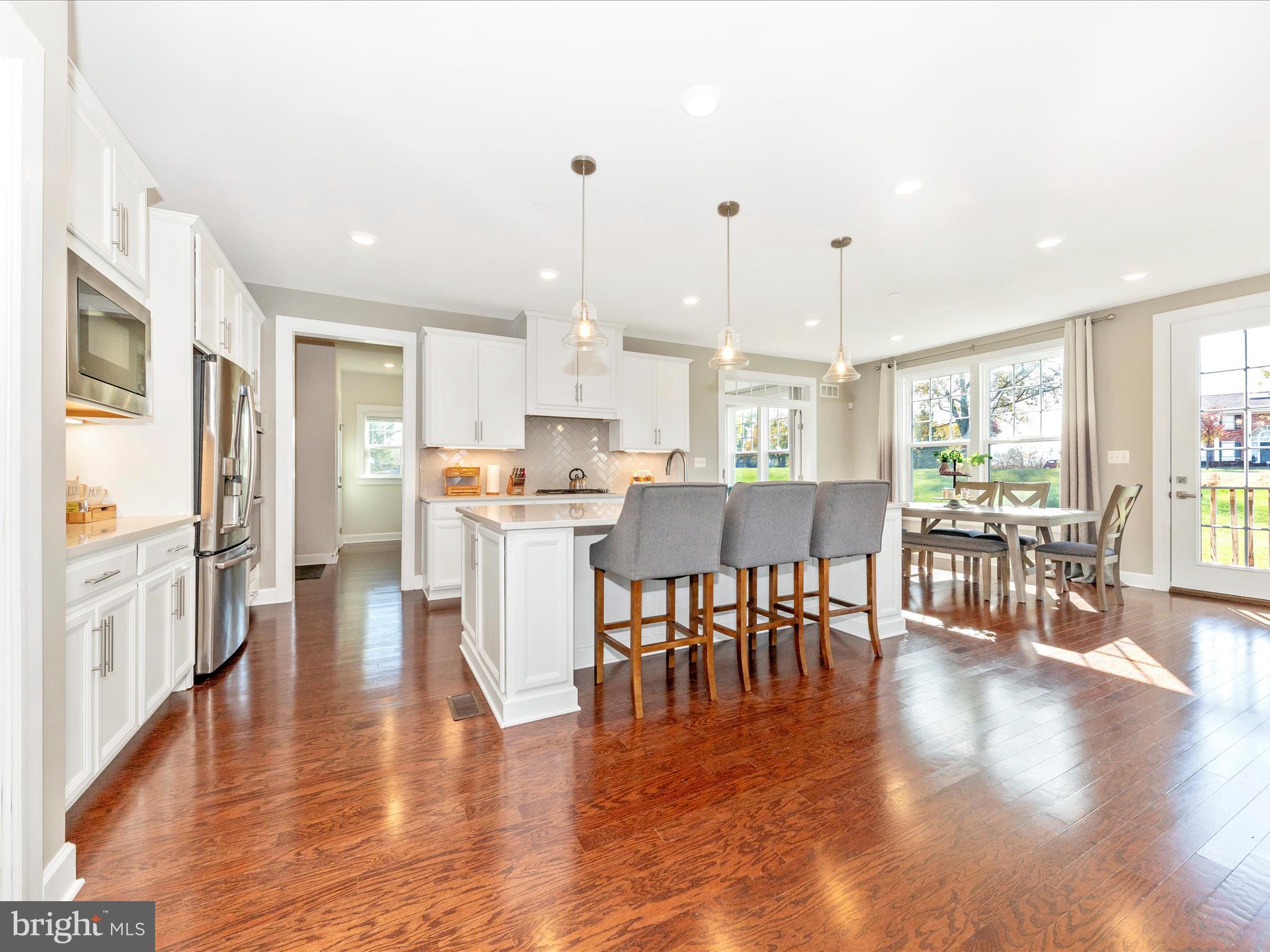 FAIRLANE FARM - Residential