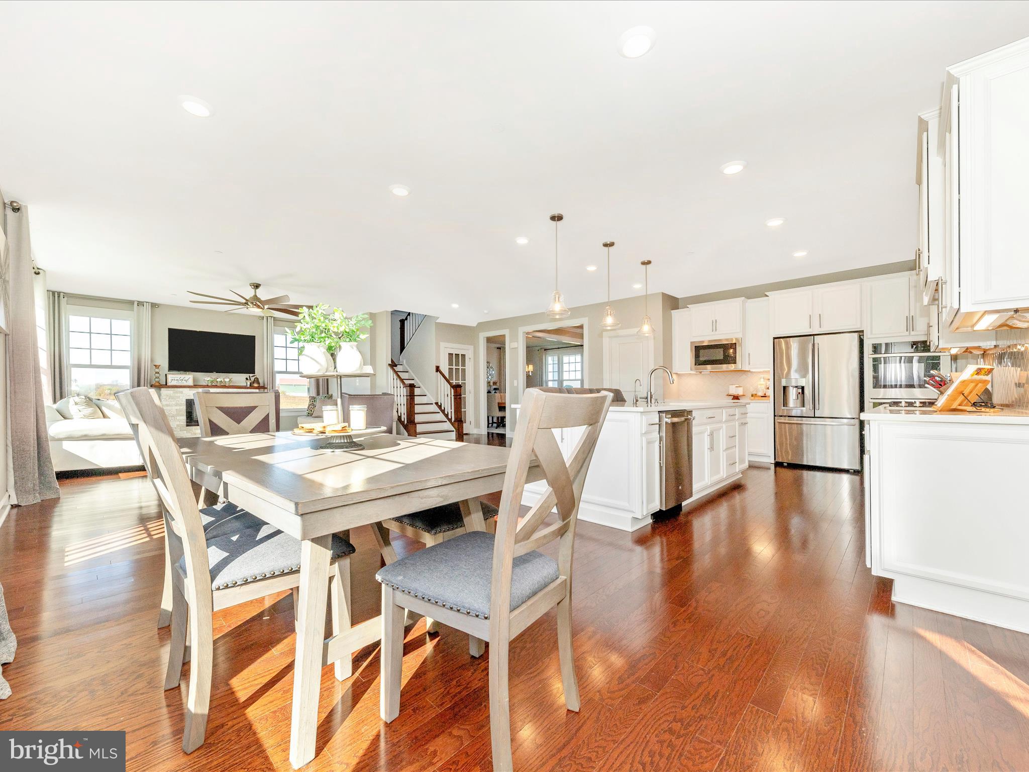 FAIRLANE FARM - Residential