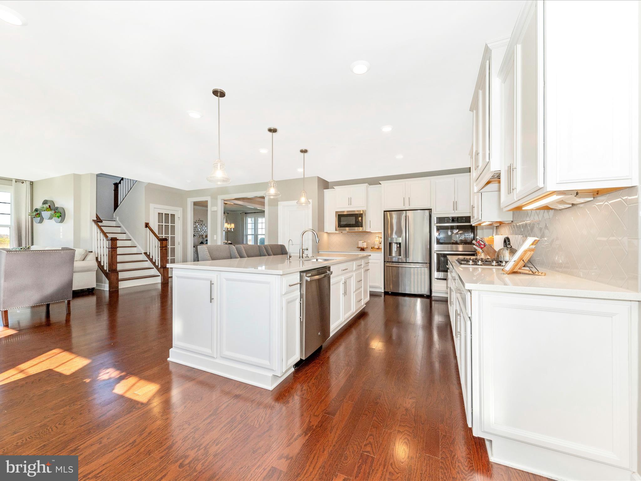 FAIRLANE FARM - Residential