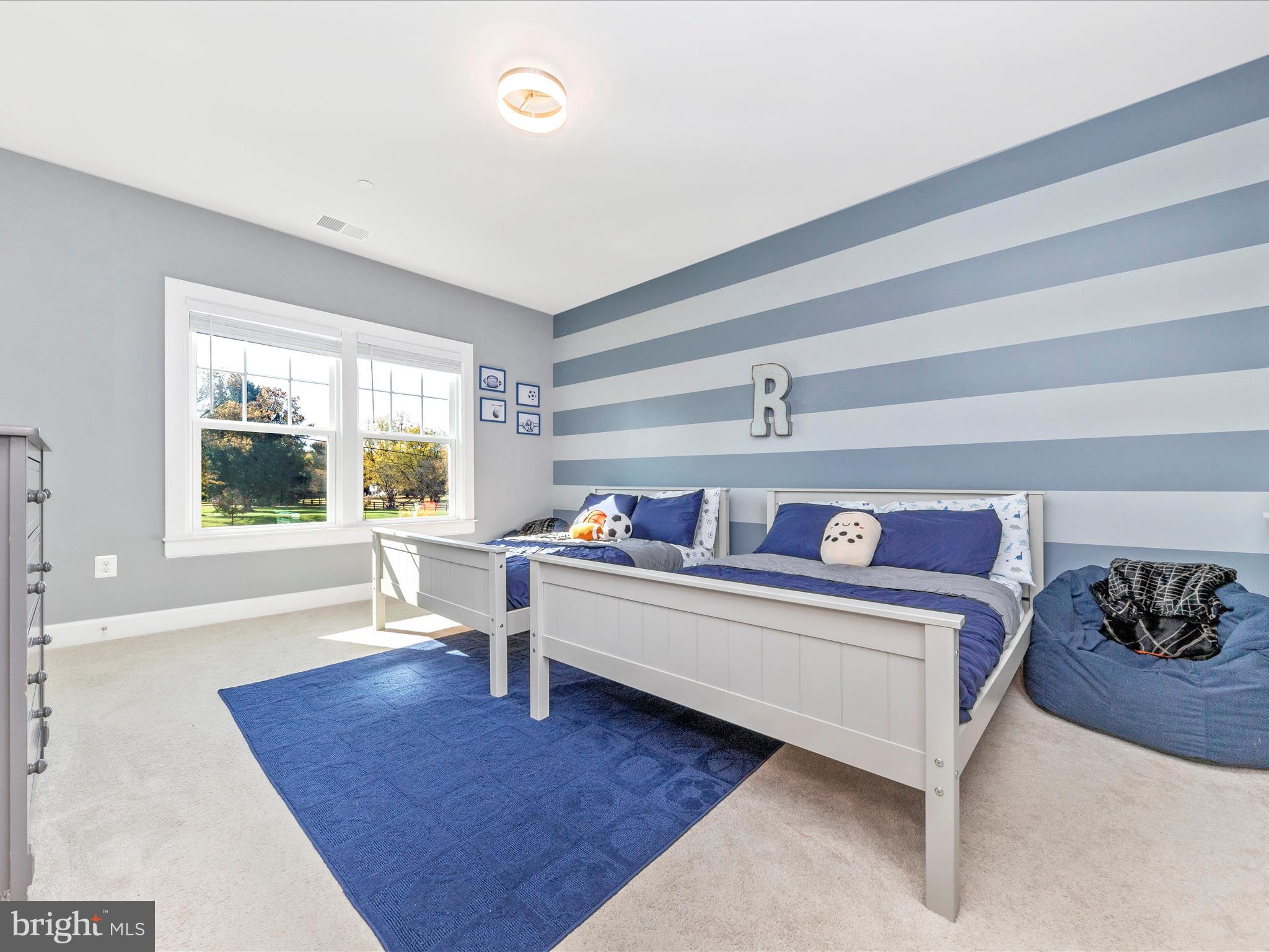 FAIRLANE FARM - Residential