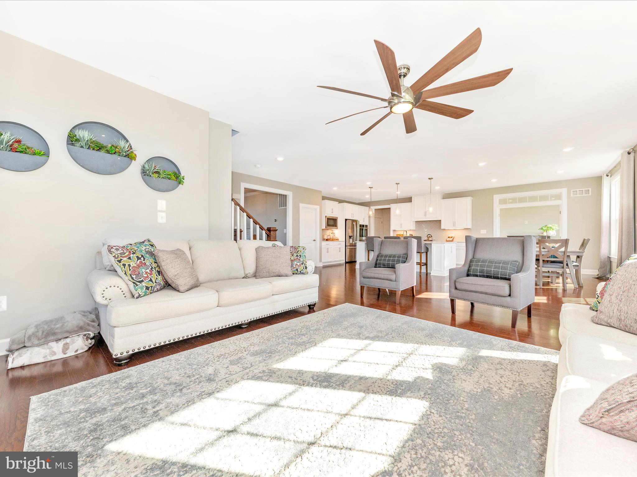 FAIRLANE FARM - Residential