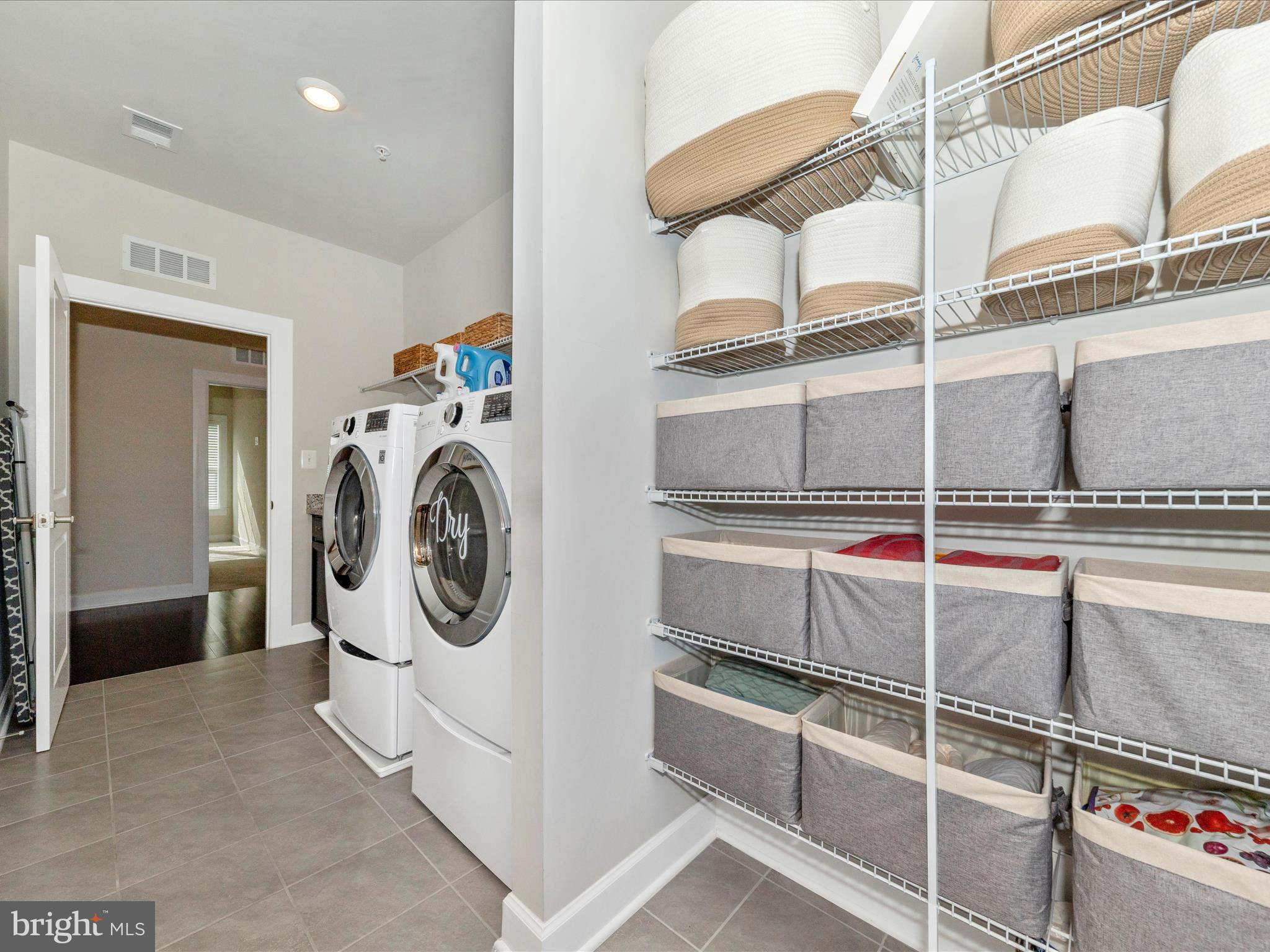 FAIRLANE FARM - Residential