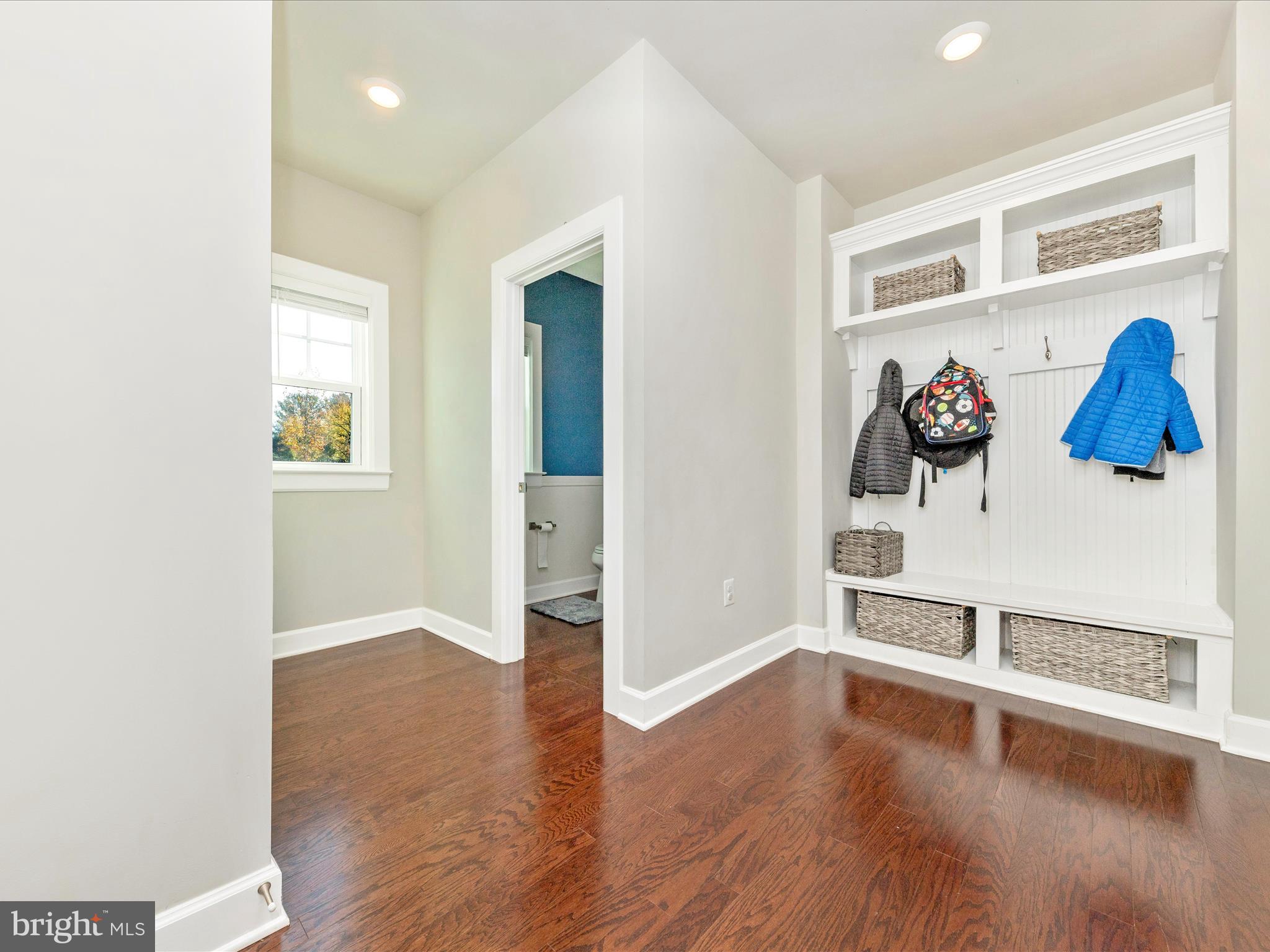 FAIRLANE FARM - Residential