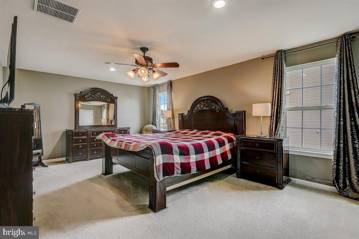 WOODSYDE RIDGE - Residential