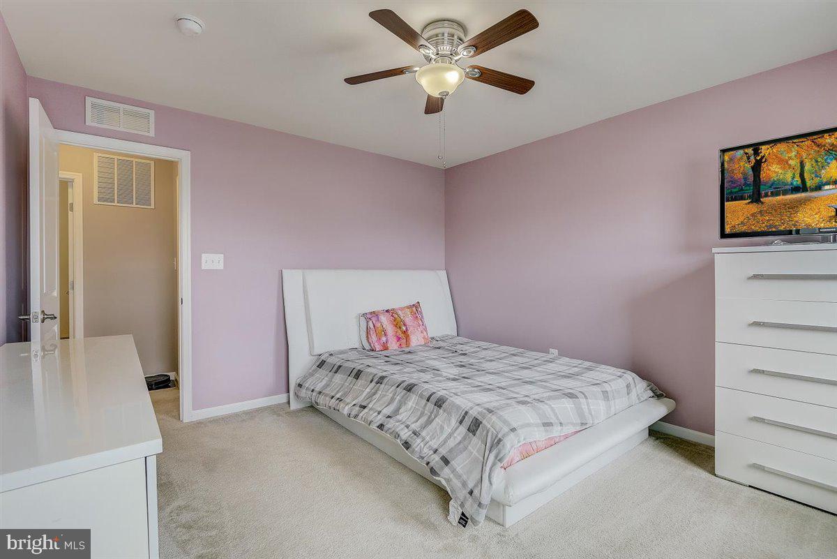 WOODSYDE RIDGE - Residential