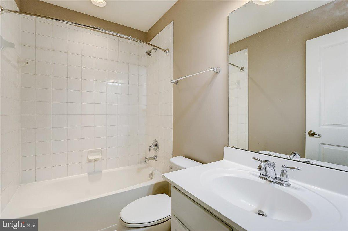 WOODSYDE RIDGE - Residential