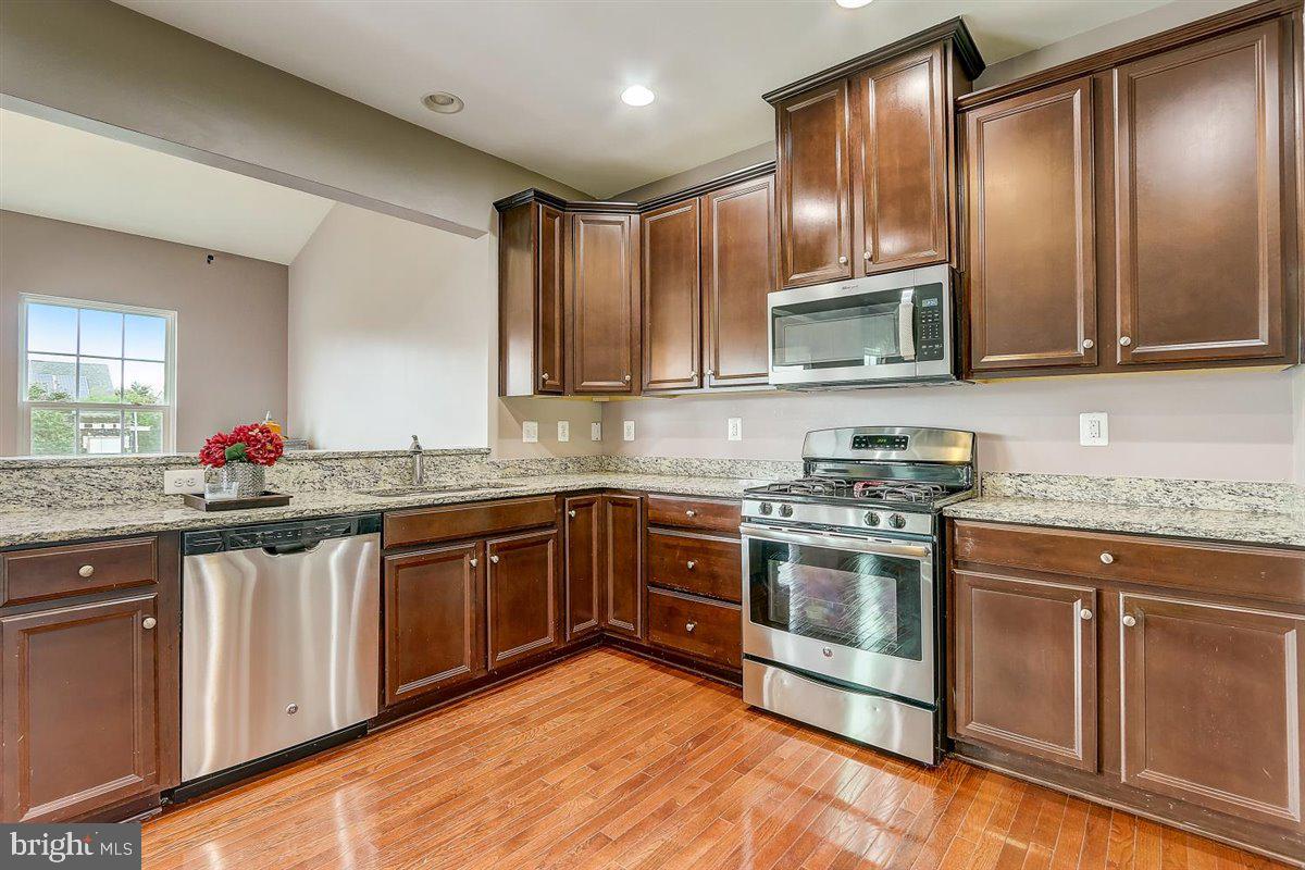 WOODSYDE RIDGE - Residential