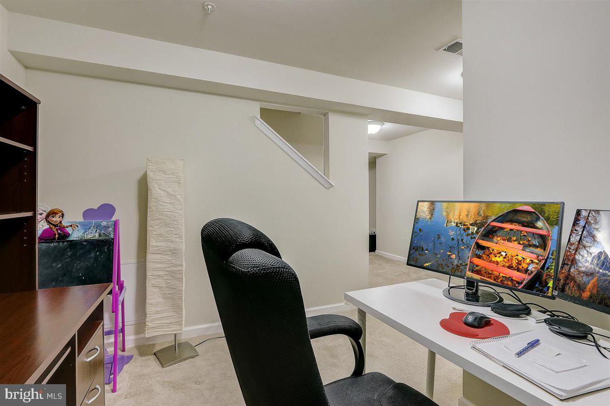 WOODSYDE RIDGE - Residential