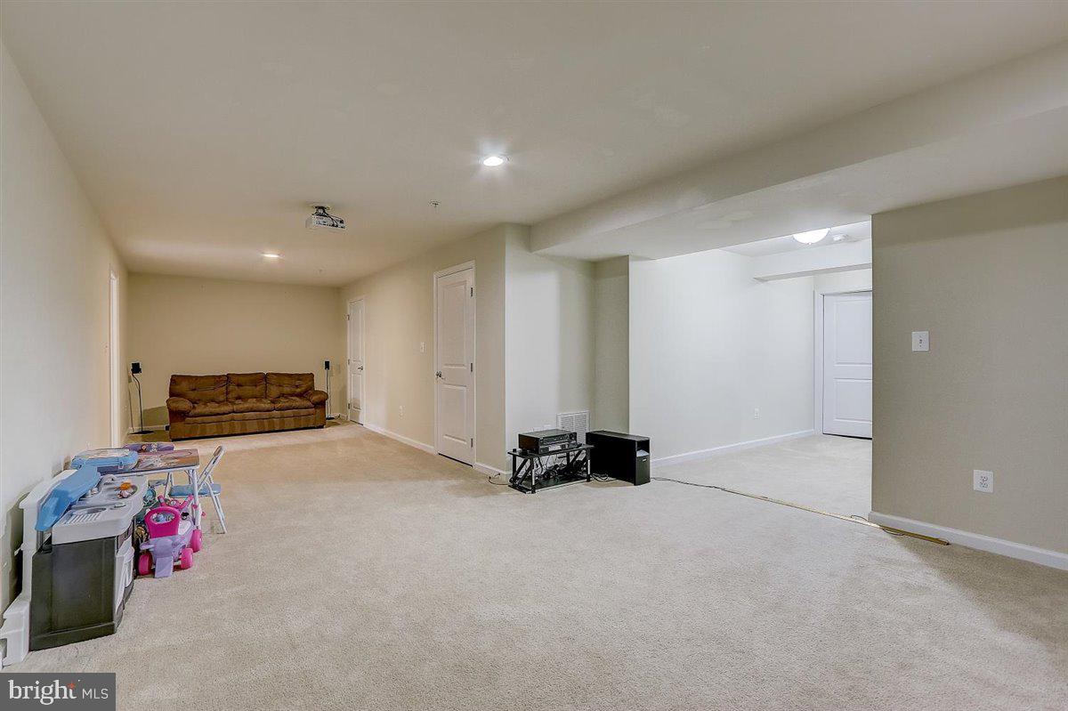 WOODSYDE RIDGE - Residential