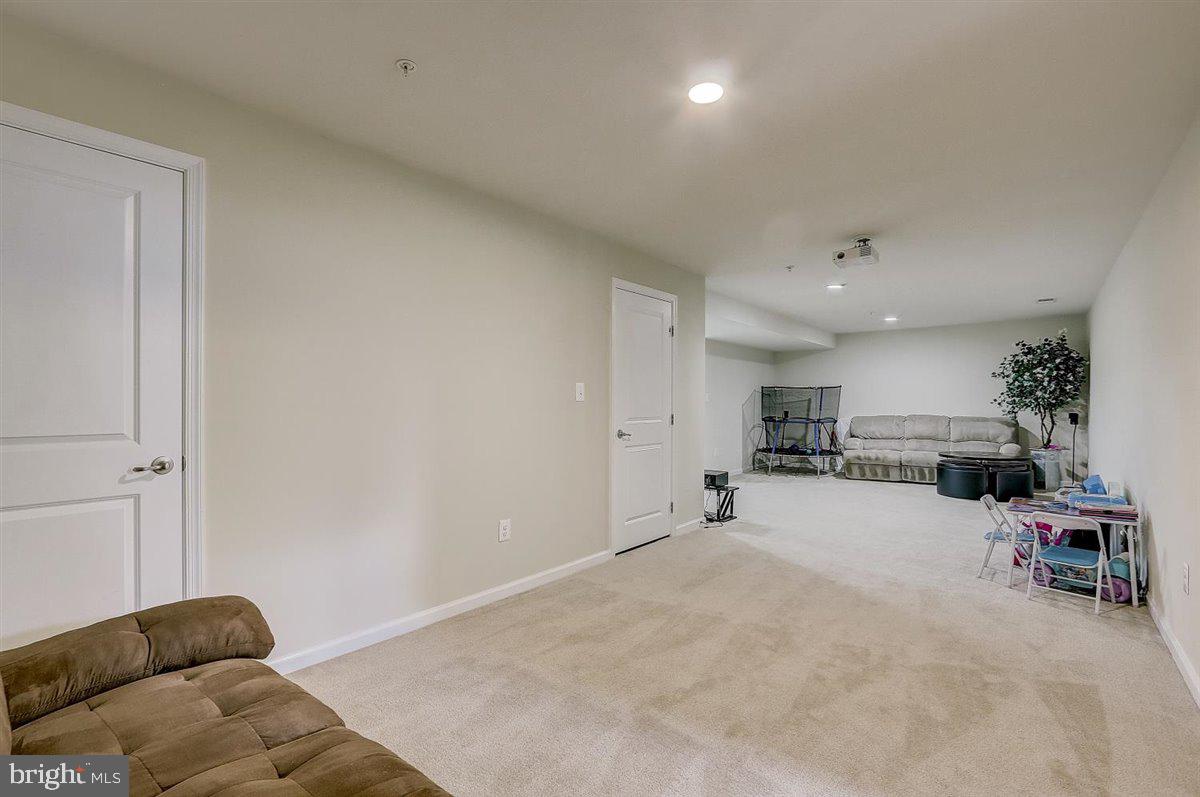 WOODSYDE RIDGE - Residential