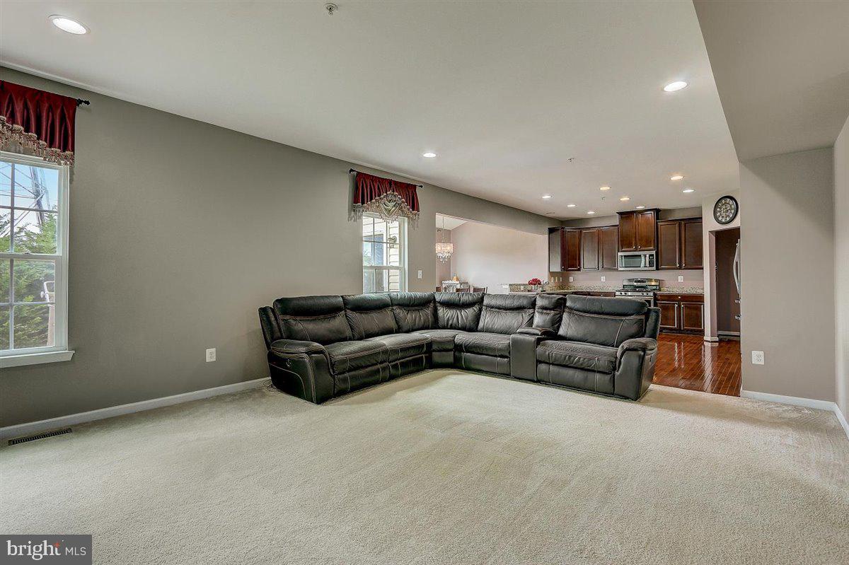 WOODSYDE RIDGE - Residential