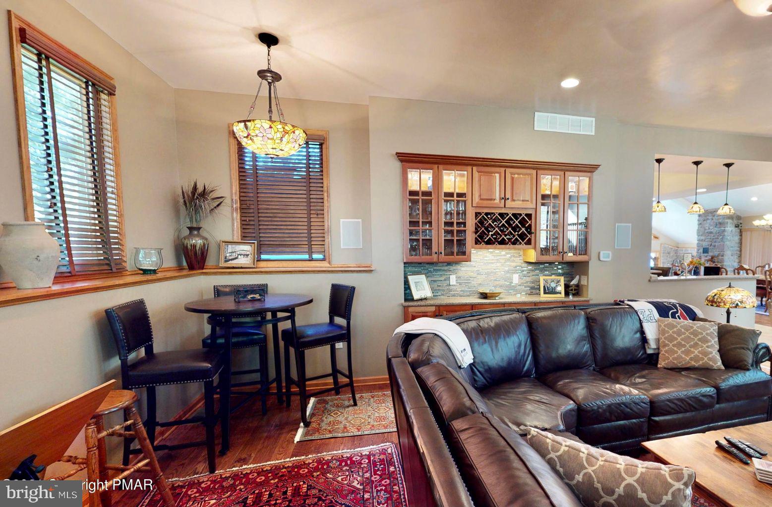 SPLIT ROCK - Residential