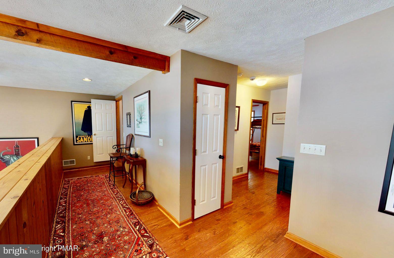 SPLIT ROCK - Residential