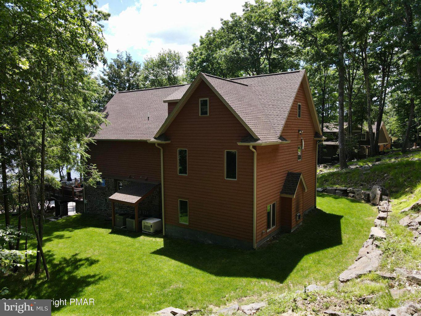 SPLIT ROCK - Residential