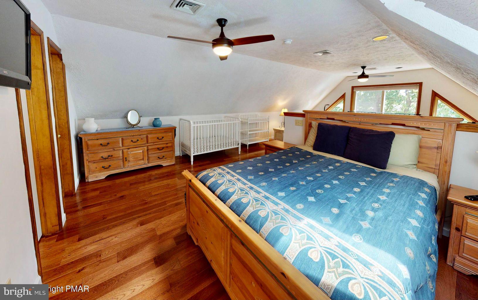 SPLIT ROCK - Residential