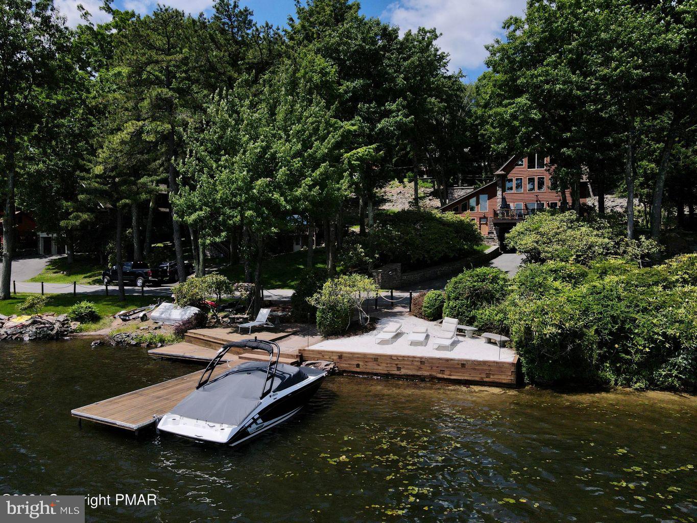 SPLIT ROCK - Residential