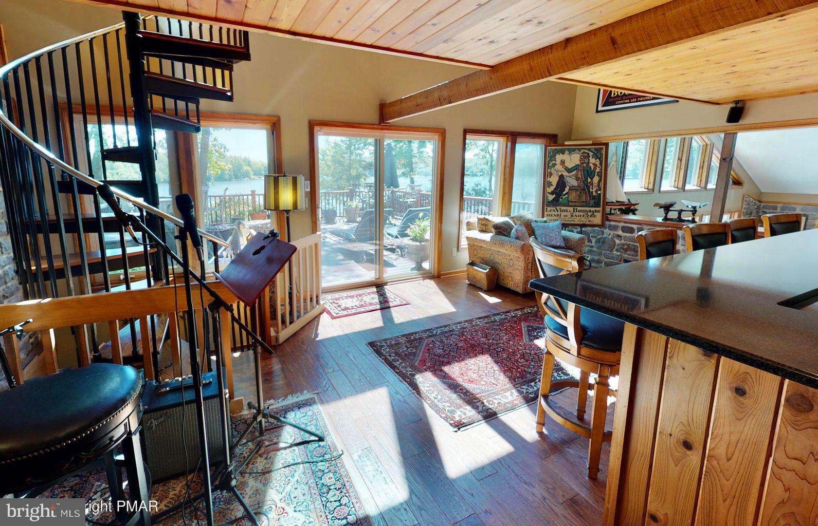 SPLIT ROCK - Residential