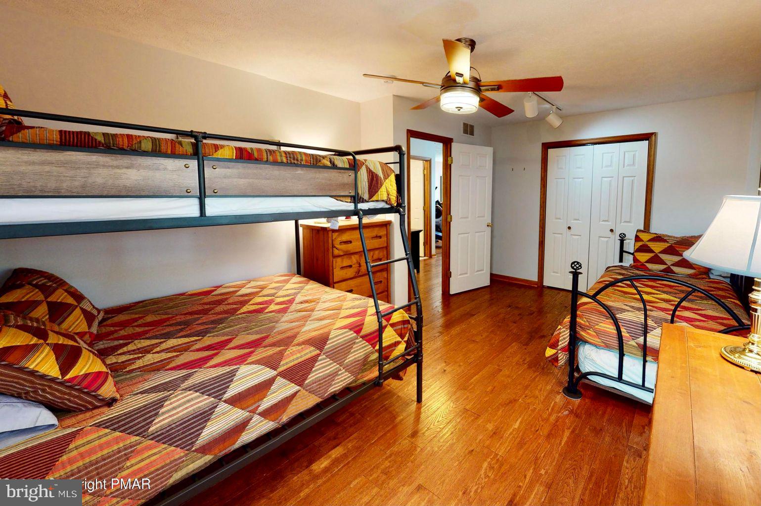 SPLIT ROCK - Residential