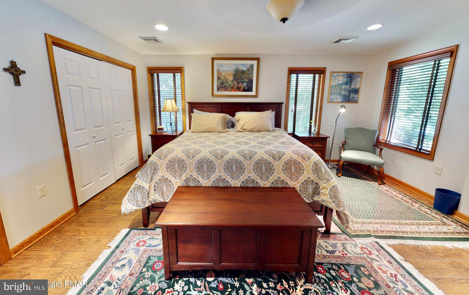 SPLIT ROCK - Residential