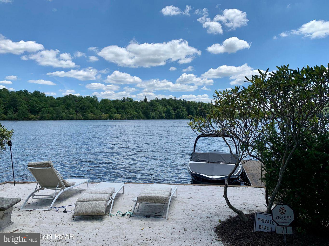 SPLIT ROCK - Residential