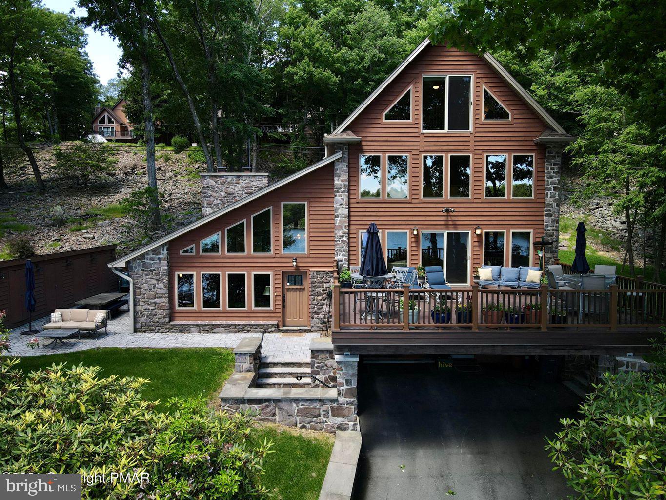 SPLIT ROCK - Residential