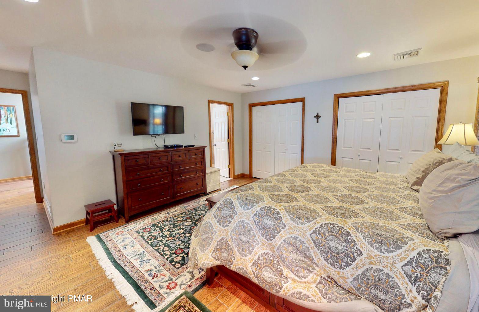 SPLIT ROCK - Residential