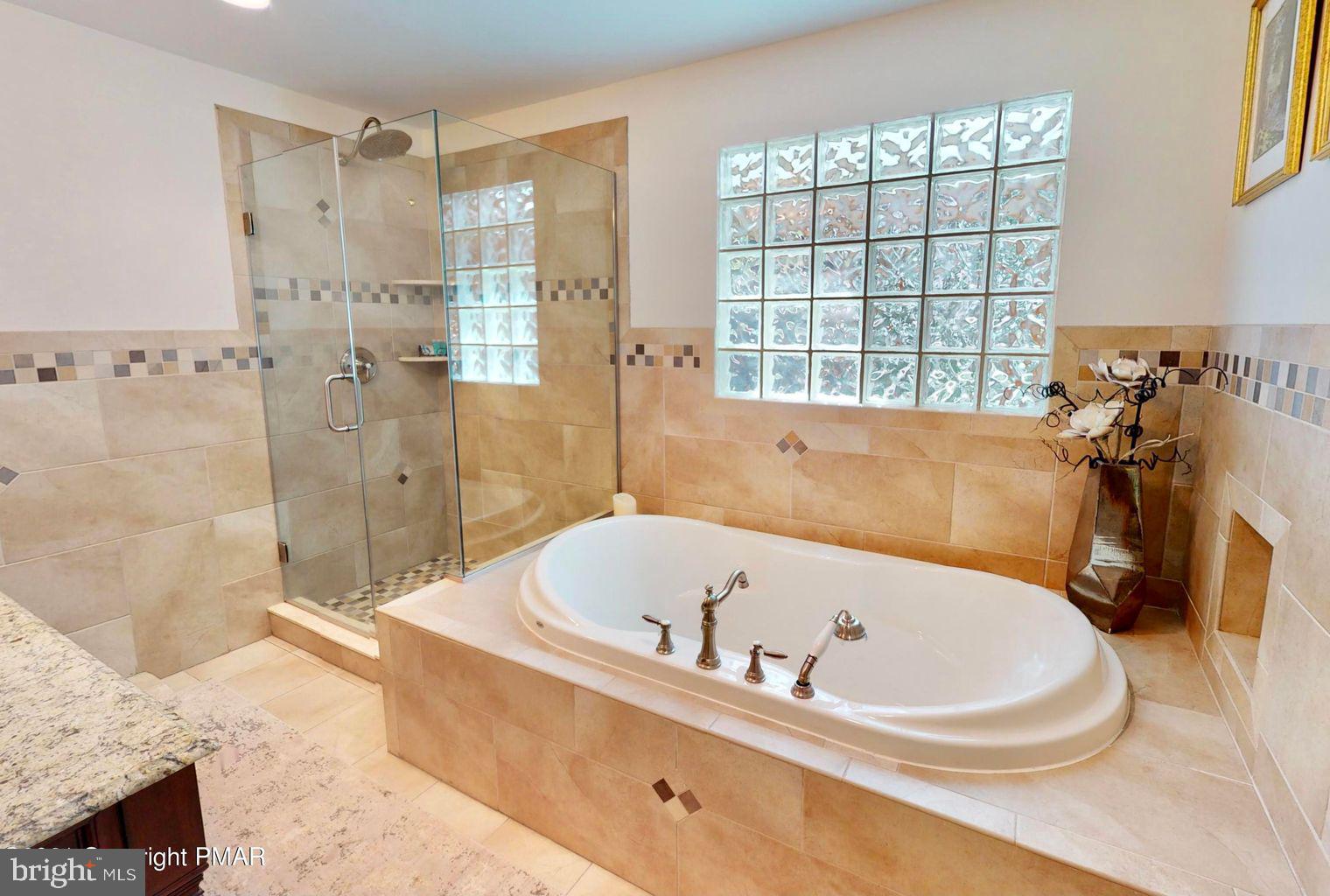 SPLIT ROCK - Residential