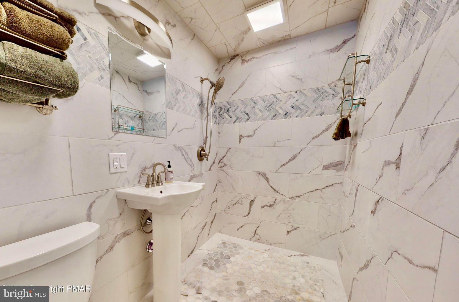 SPLIT ROCK - Residential