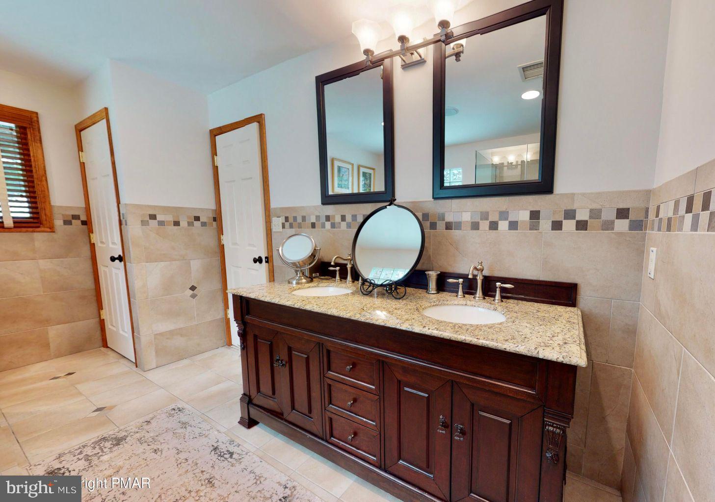 SPLIT ROCK - Residential