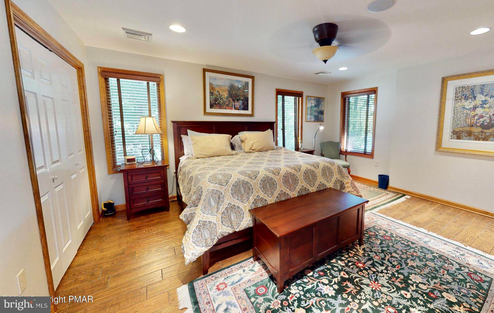 SPLIT ROCK - Residential