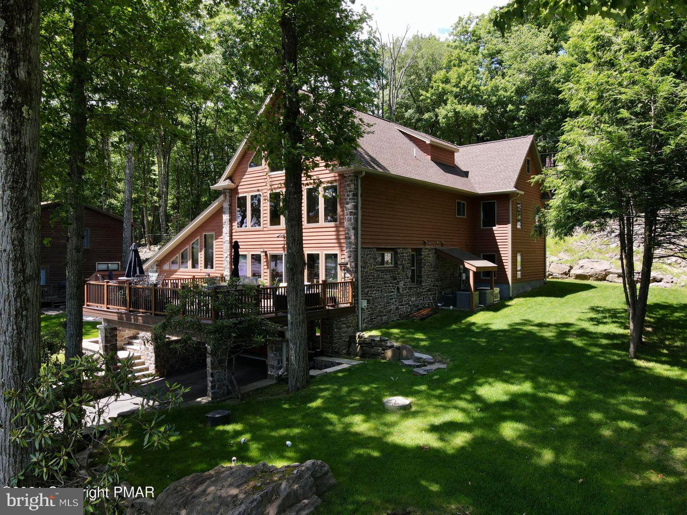 SPLIT ROCK - Residential