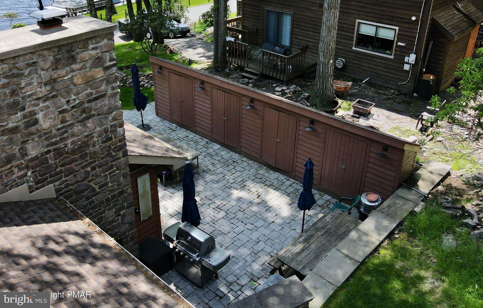 SPLIT ROCK - Residential