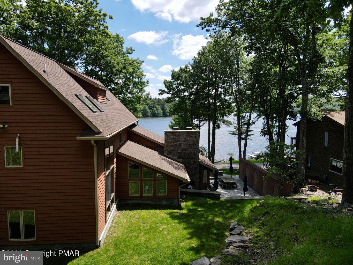 SPLIT ROCK - Residential