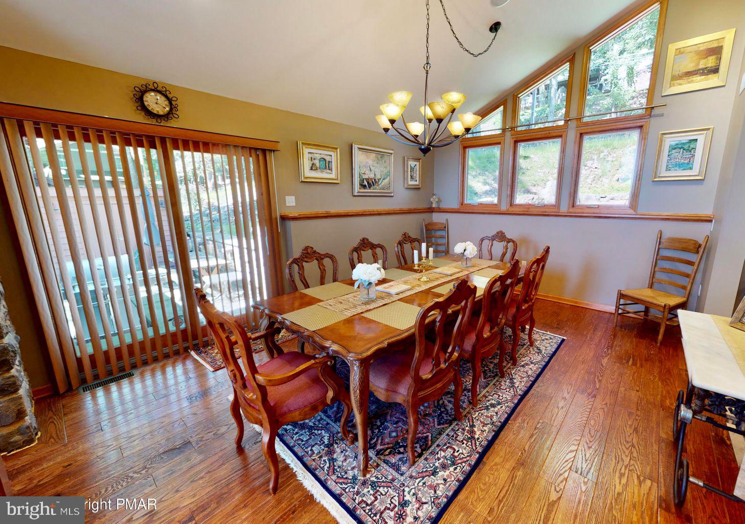 SPLIT ROCK - Residential