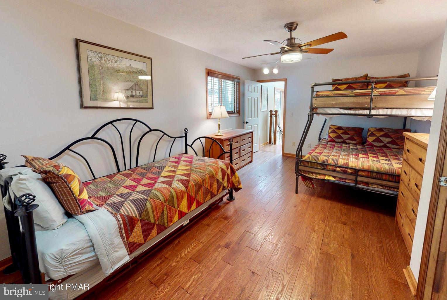 SPLIT ROCK - Residential