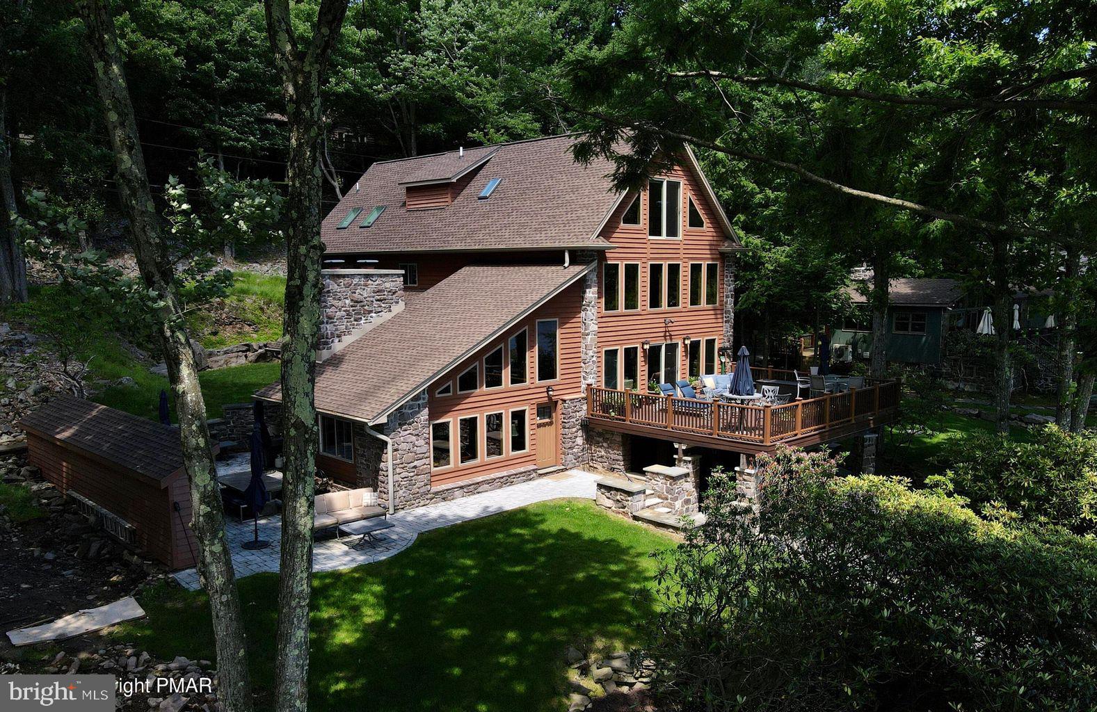 SPLIT ROCK - Residential