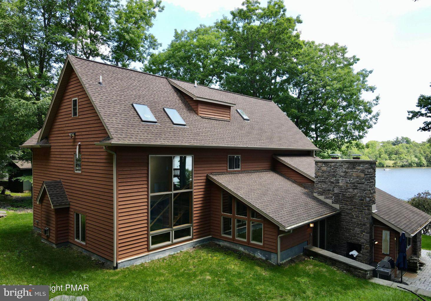 SPLIT ROCK - Residential