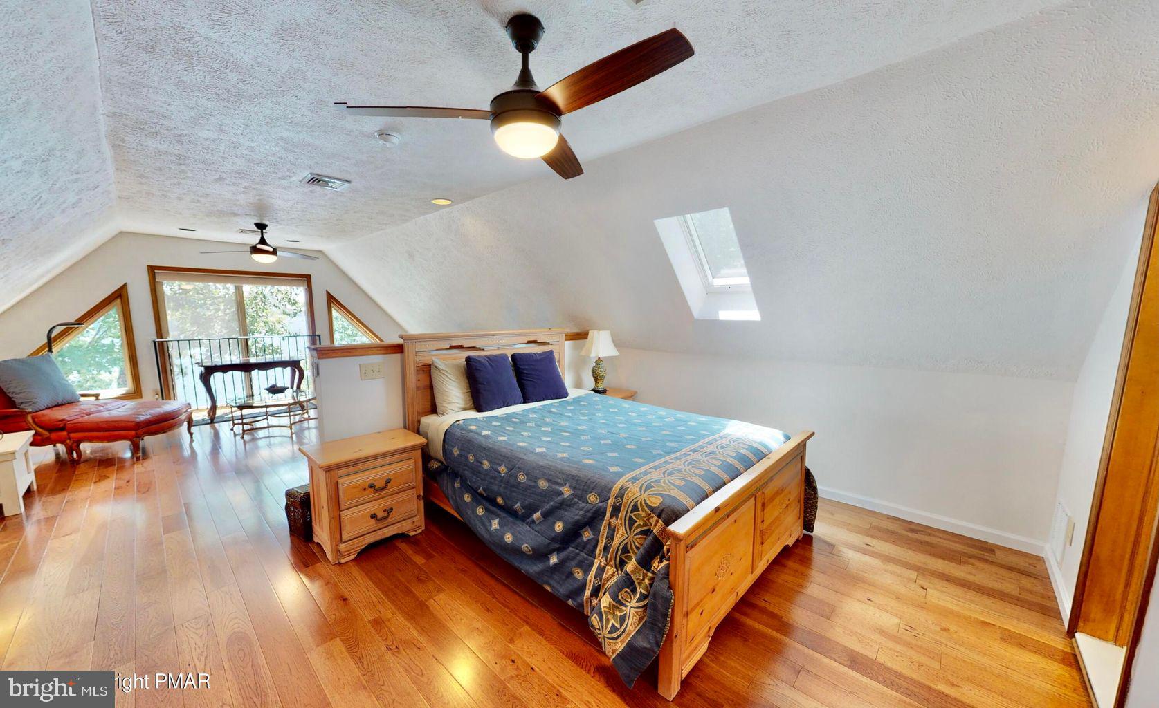 SPLIT ROCK - Residential