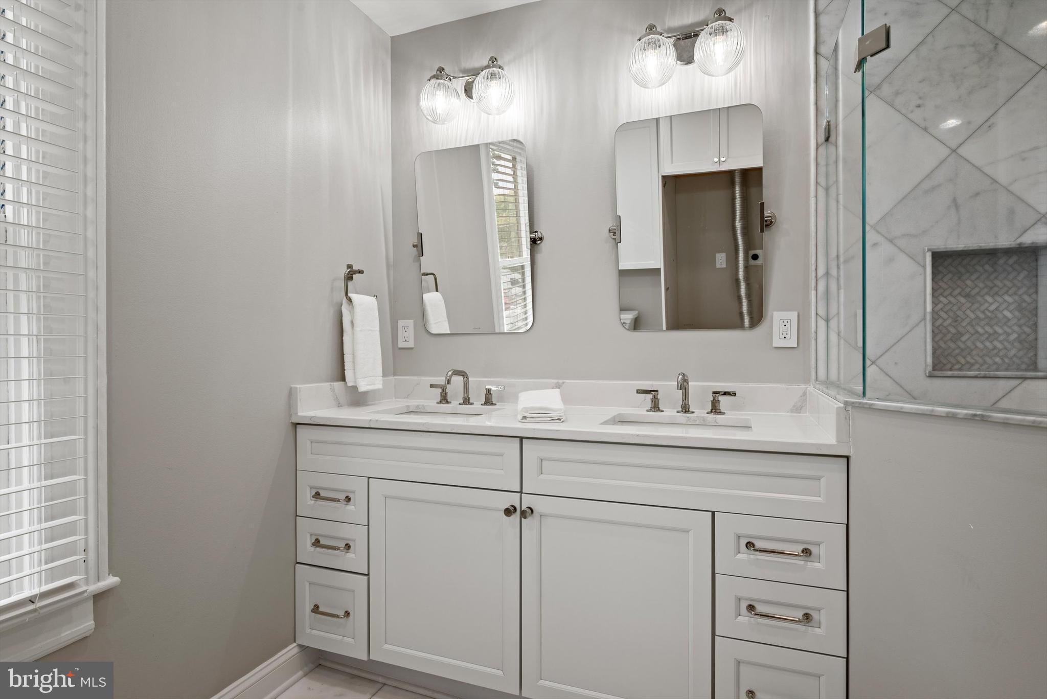 PURCELLVILLE - Residential