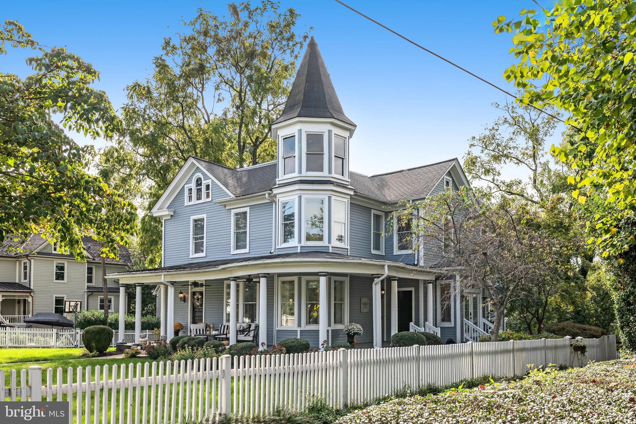 250 W MAIN STREET