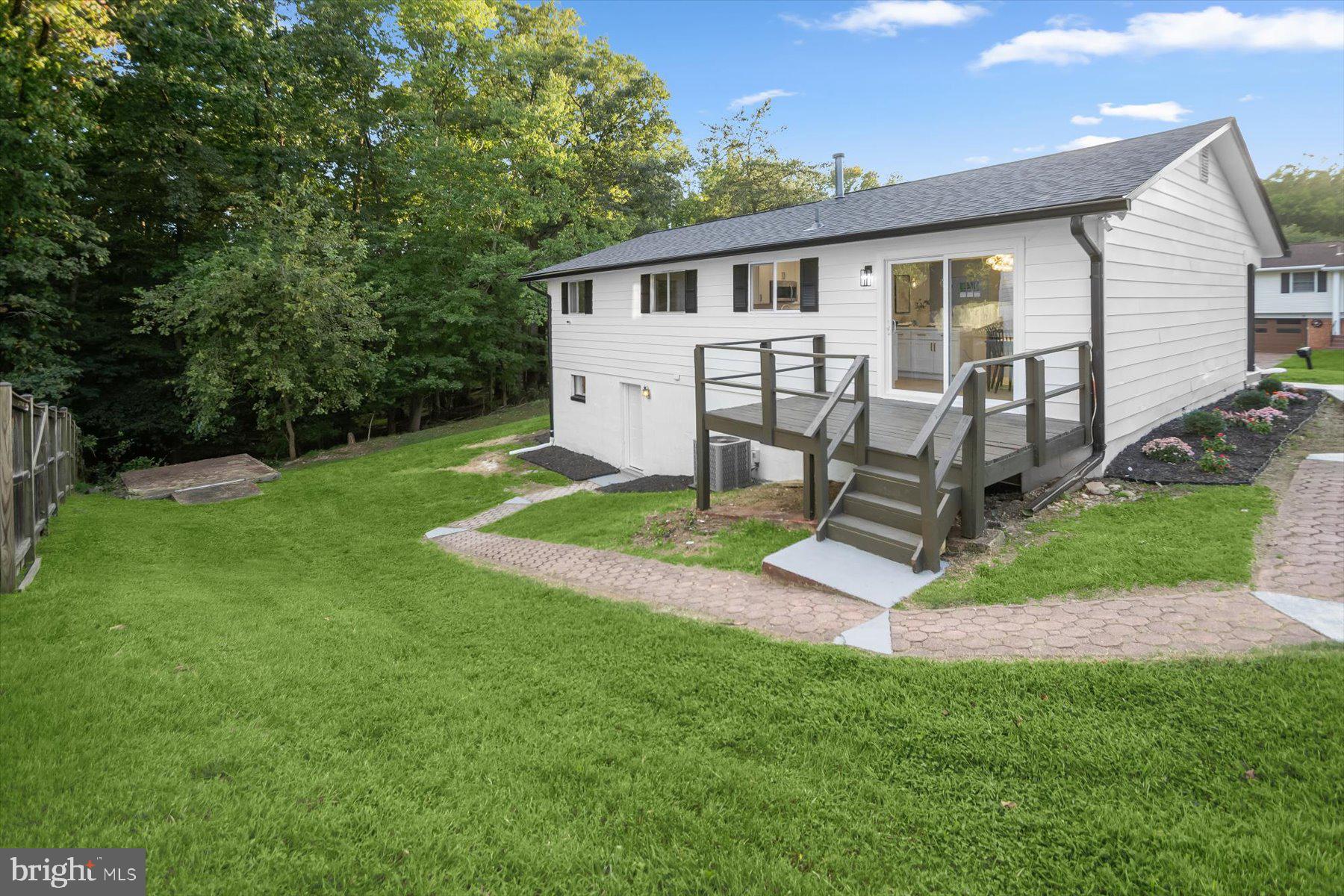 5918 SOUTHGATE DRIVE